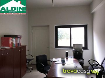 ufficio in vendita a Gravina di Catania
