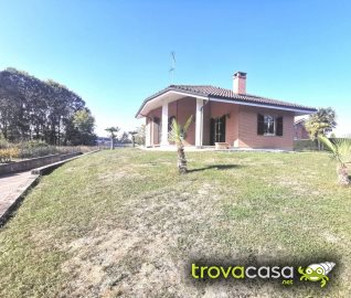 casa indipendente in vendita ad Isola d'Asti in zona Villa