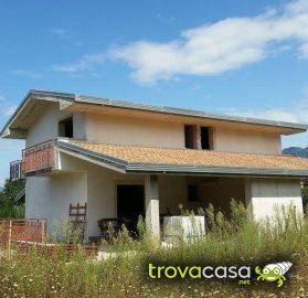 casa indipendente in vendita ad Olevano sul Tusciano