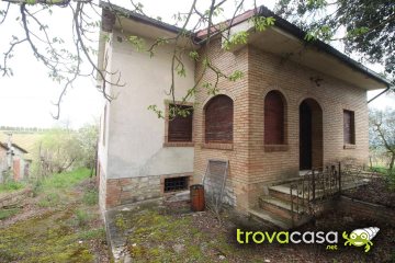 casa indipendente in vendita a Monteroni d'Arbia in zona Radi